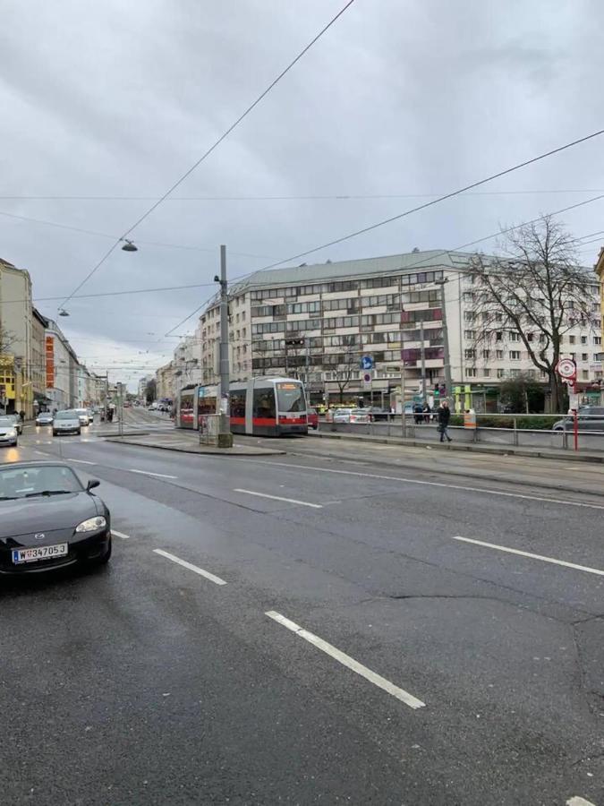 3-Bedroom-Flat With Parking Space Вена Экстерьер фото